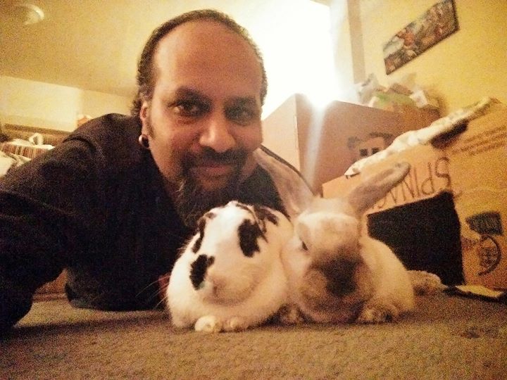 just-hanging-out-with-hunny-and-ezio-still-trying-to-grab-a-pic-with-all-3-rabbits-at-the-same-time_23092017160_o